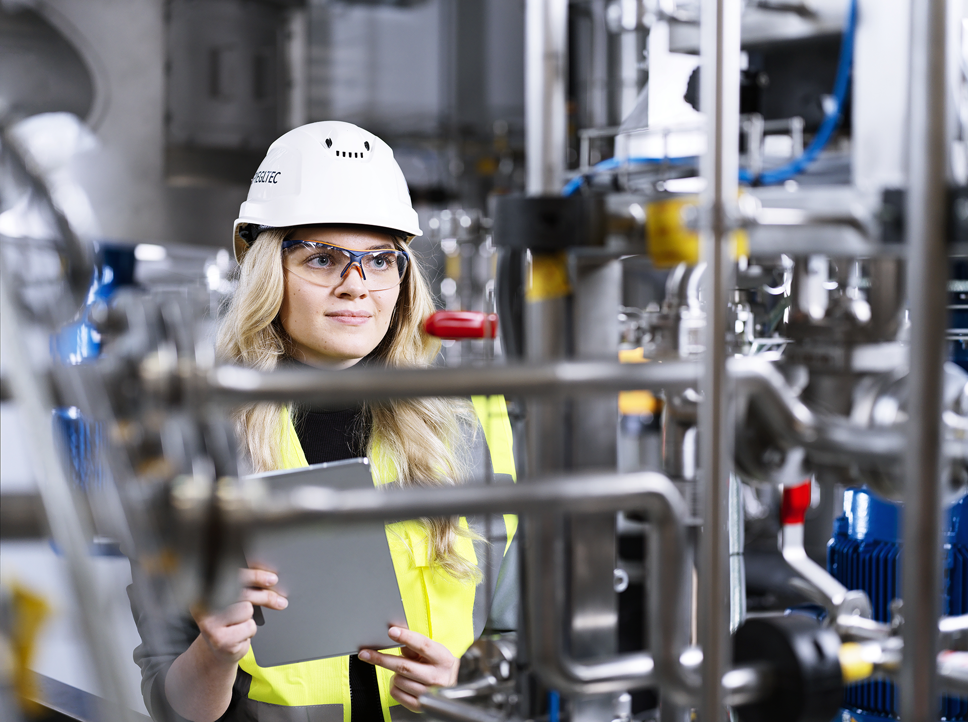 Frauen in der Technik: Wie SPIEGLTEC in Tirol Barrieren abbaut image
